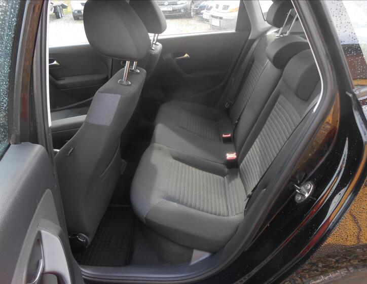 Volkswagen Polo 16