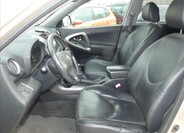 Toyota RAV4 8
