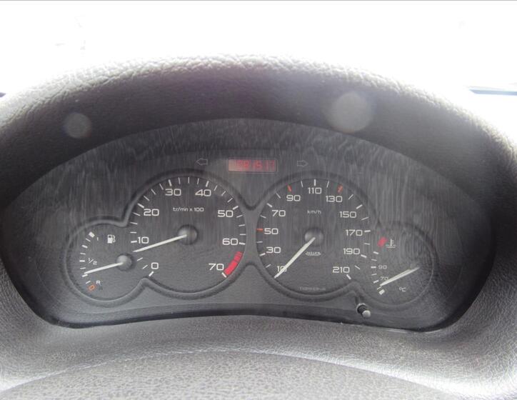 Peugeot 206 13