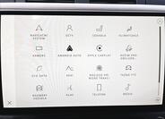 Land Rover Defender 18