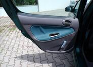 Peugeot 206 17