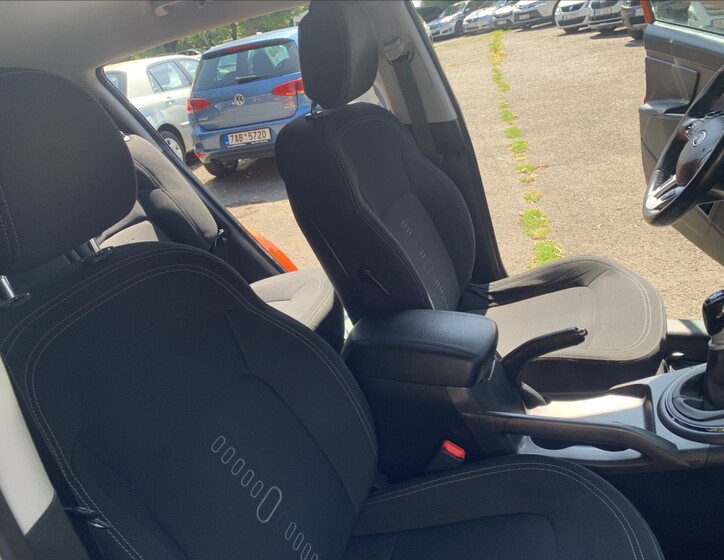 KIA Sportage 12