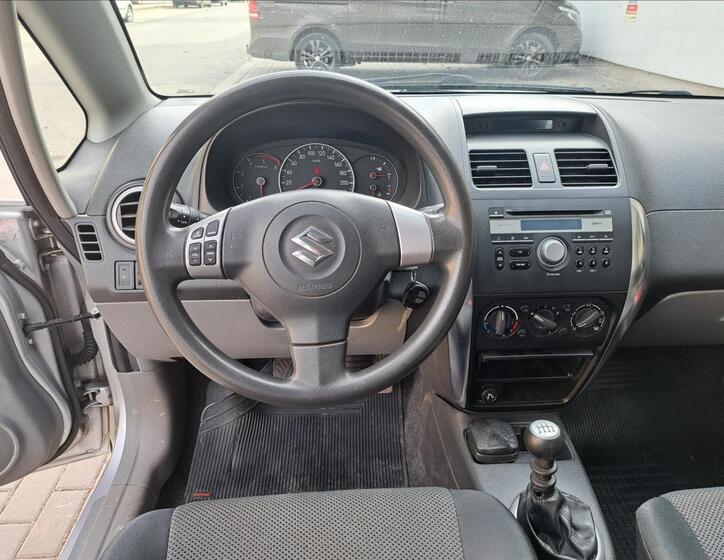Suzuki SX4 22