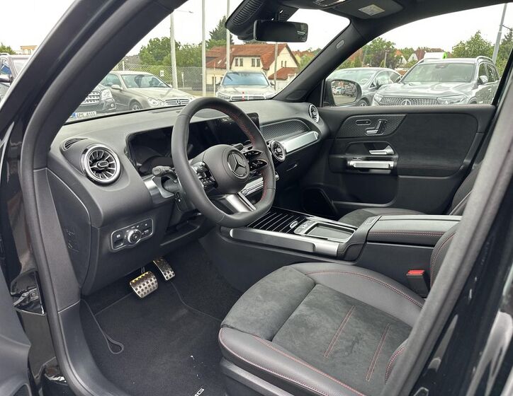 Mercedes-Benz GLB 9