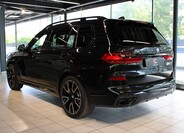 BMW X7 4
