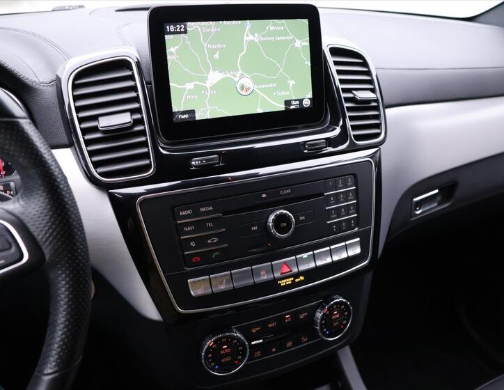 Mercedes-Benz GLE 28