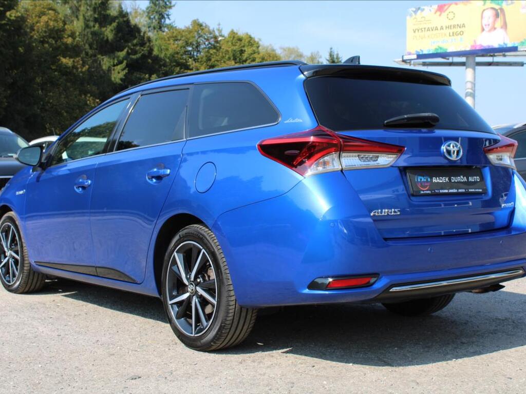 Toyota Auris 7