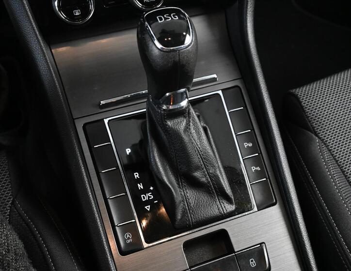 Škoda Superb 24