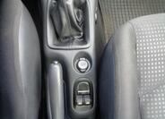 Peugeot 206 13