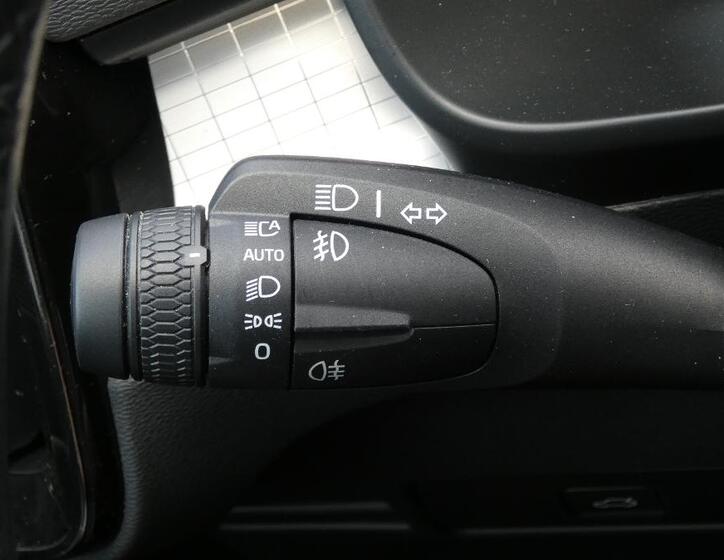 Volvo XC40 10