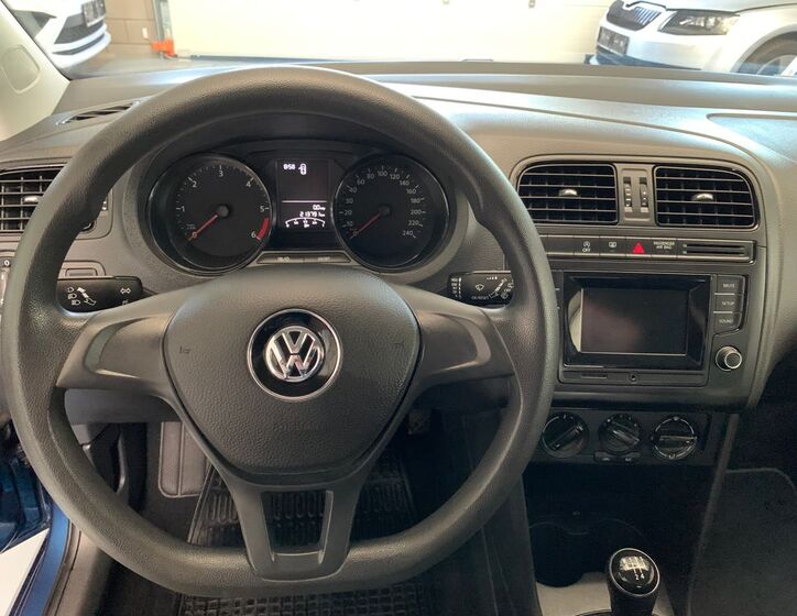 Volkswagen Polo 9