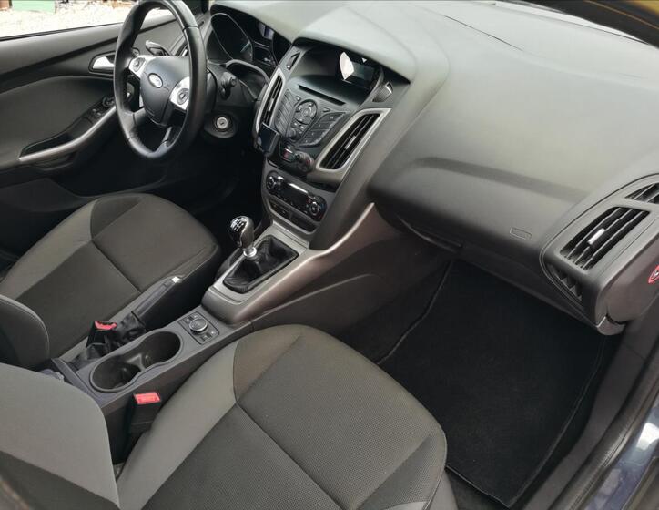 Ford Focus 12