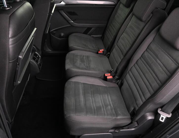 Volkswagen Touran 11