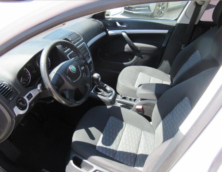 Škoda Octavia 14
