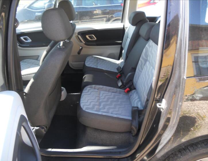 Škoda Roomster 16