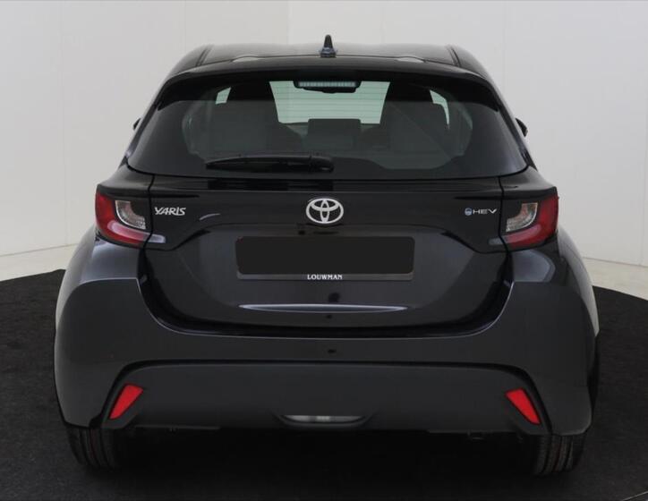 Toyota Yaris 4