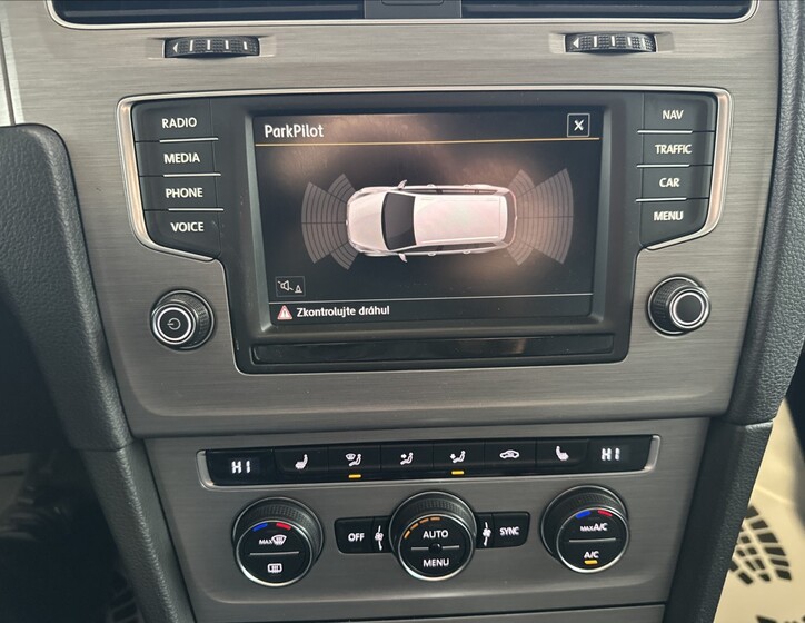Volkswagen Golf 12