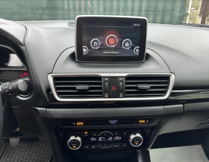 Mazda 3 16