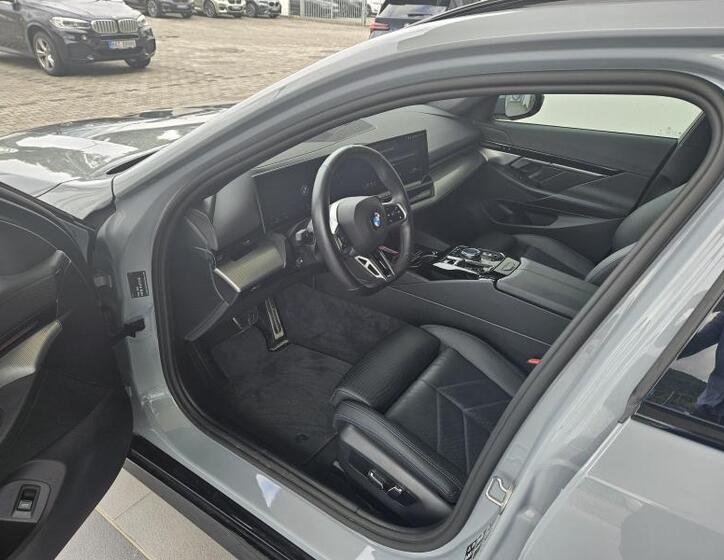 BMW Řada 5 11