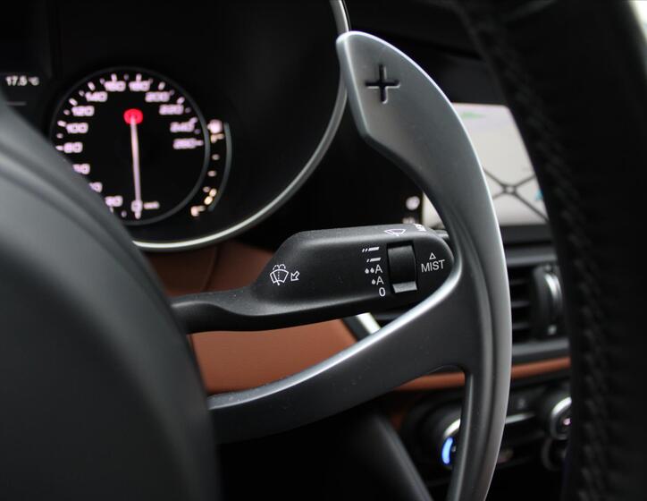 Alfa Romeo Giulia 17