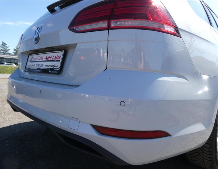 Volkswagen Golf 9