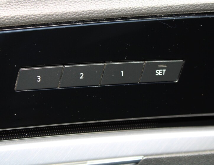 Volkswagen Touareg 32