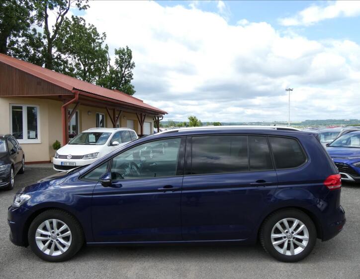 Volkswagen Touran 6