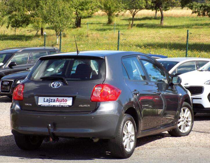Toyota Auris 5