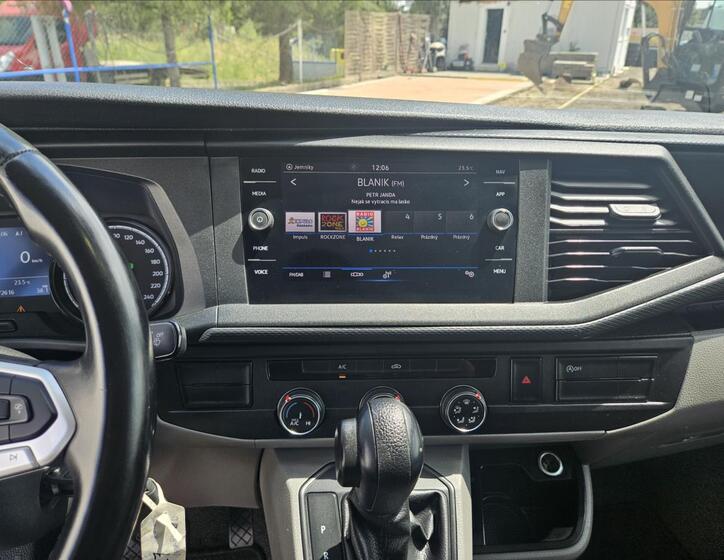 Volkswagen Transporter 16
