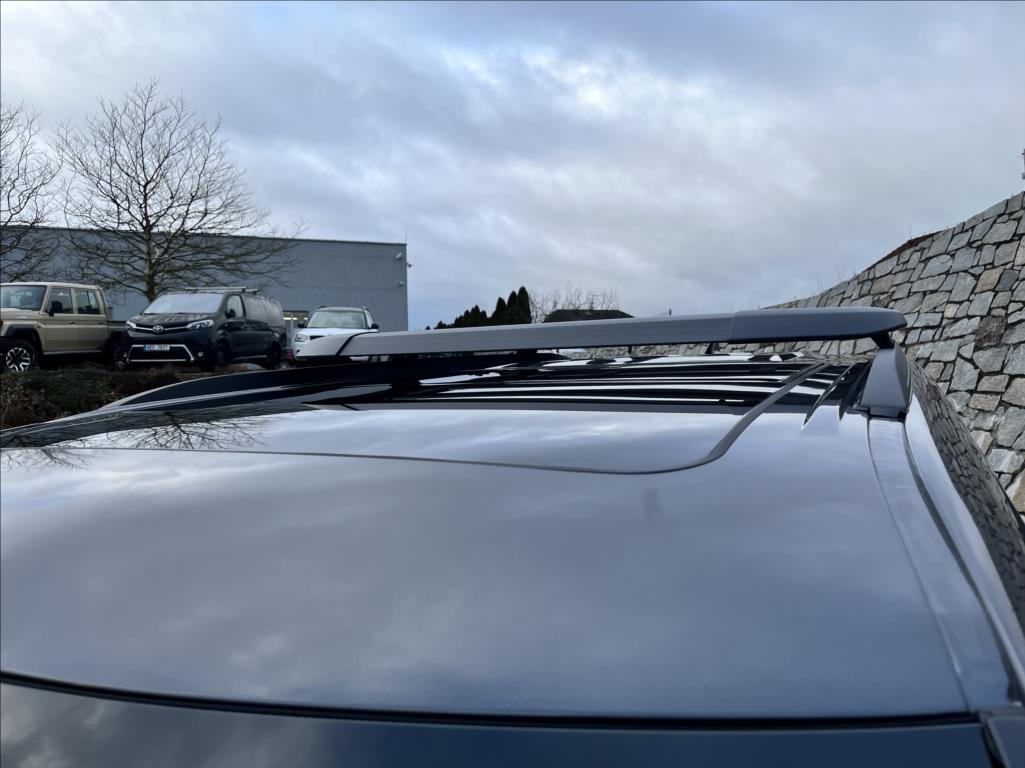Toyota Sequoia