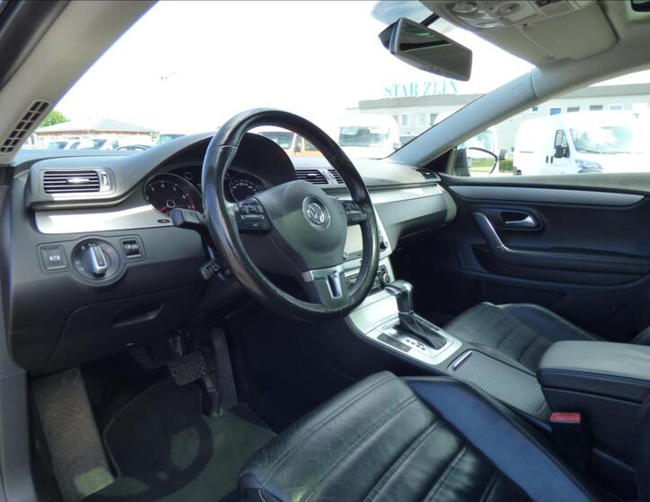 Volkswagen Passat CC 11