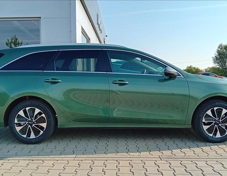 KIA Ceed 4