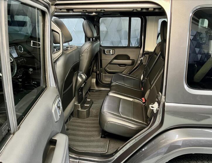 Jeep Wrangler 12