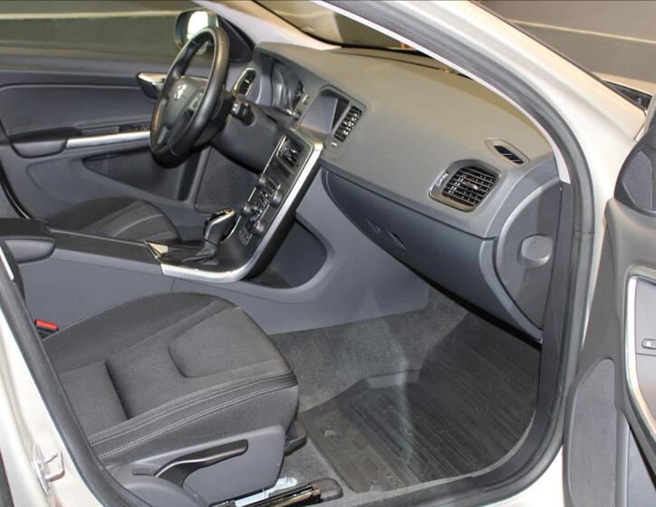 Volvo V60 20