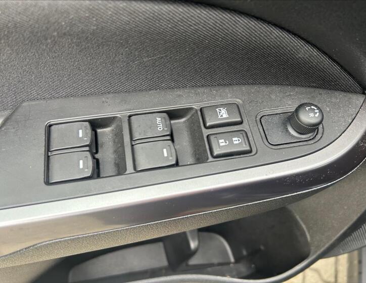 Suzuki Vitara 10