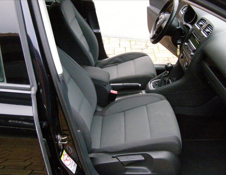 Volkswagen Golf 22