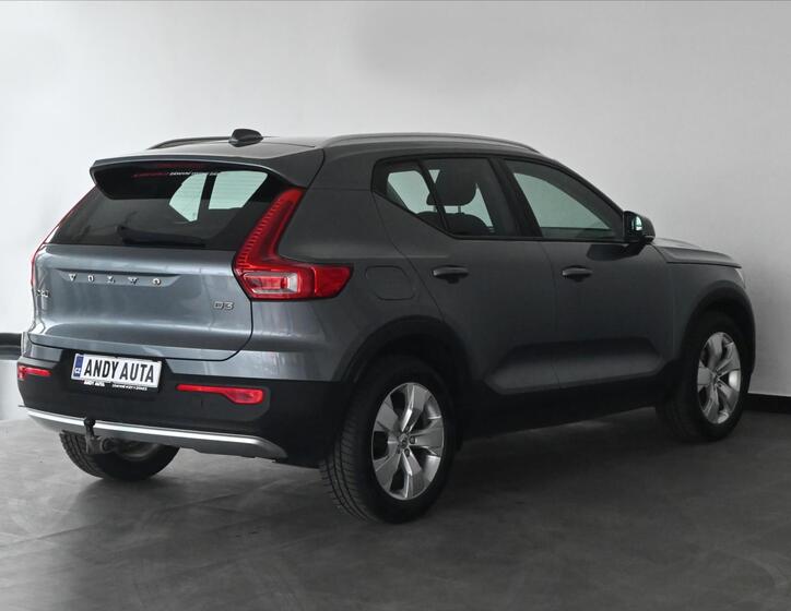 Volvo XC40 3