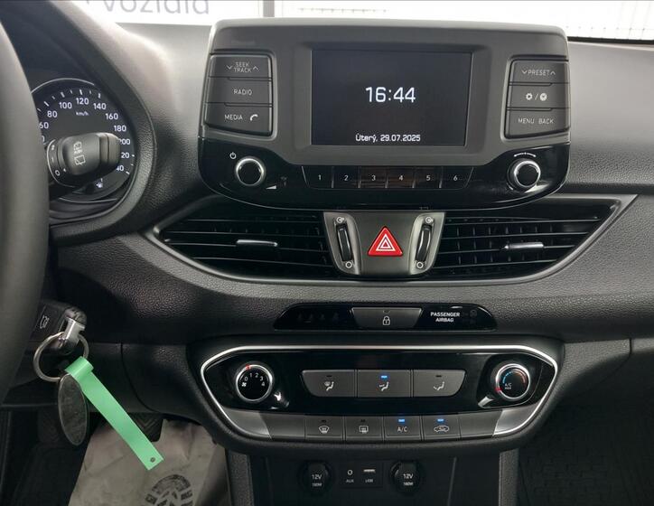 Hyundai i30 11
