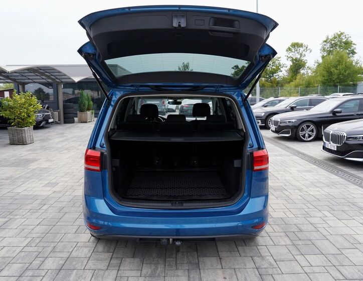 Volkswagen Touran 12