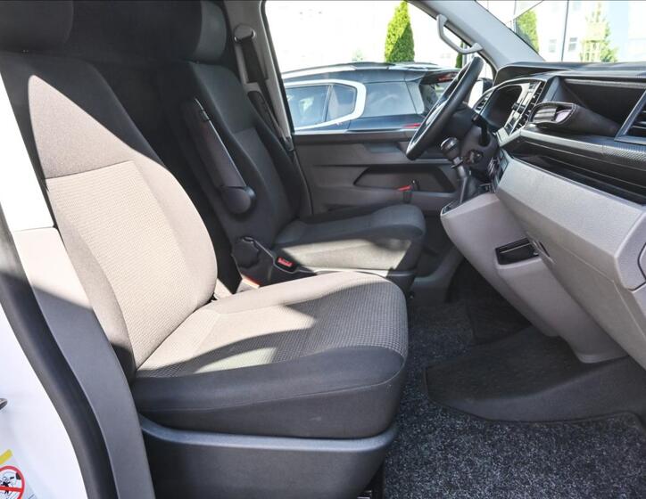 Volkswagen Transporter 9