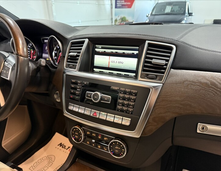 Mercedes-Benz GL 18