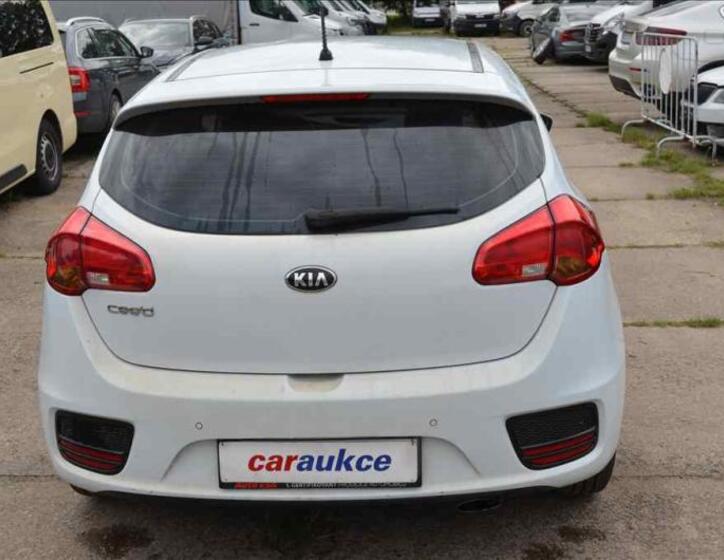 KIA Ceed 5