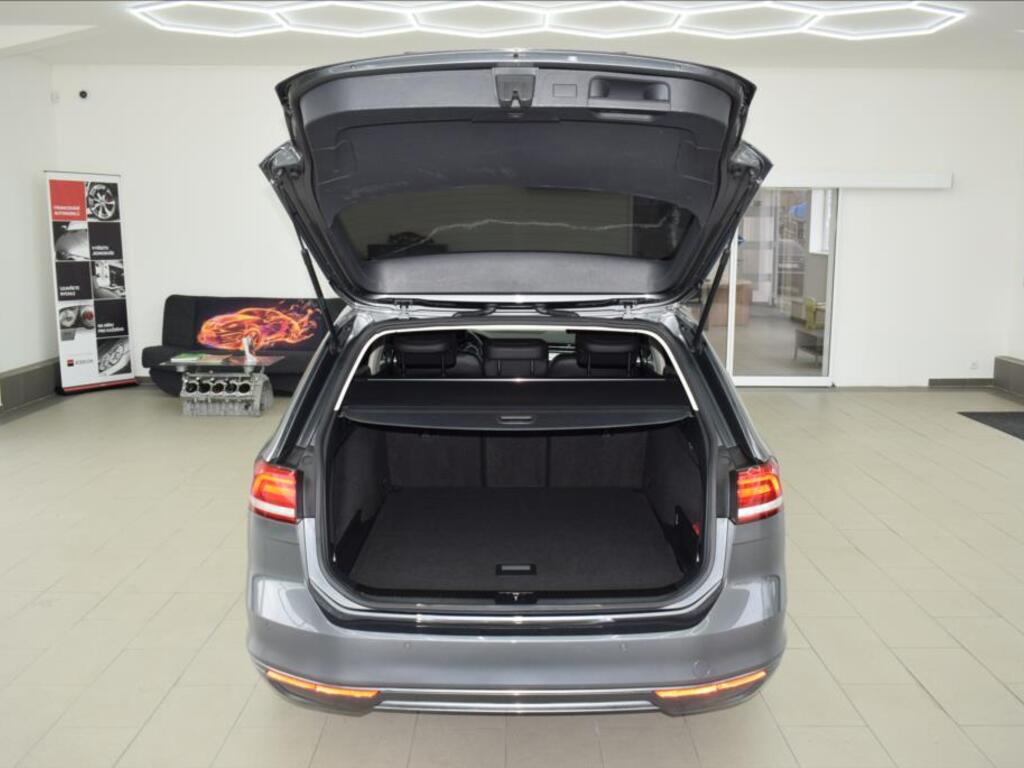 Volkswagen Passat 12