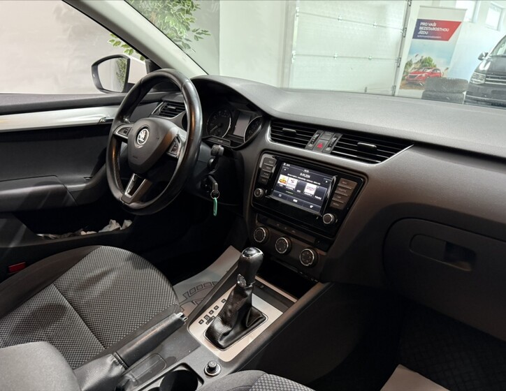 Škoda Octavia 12