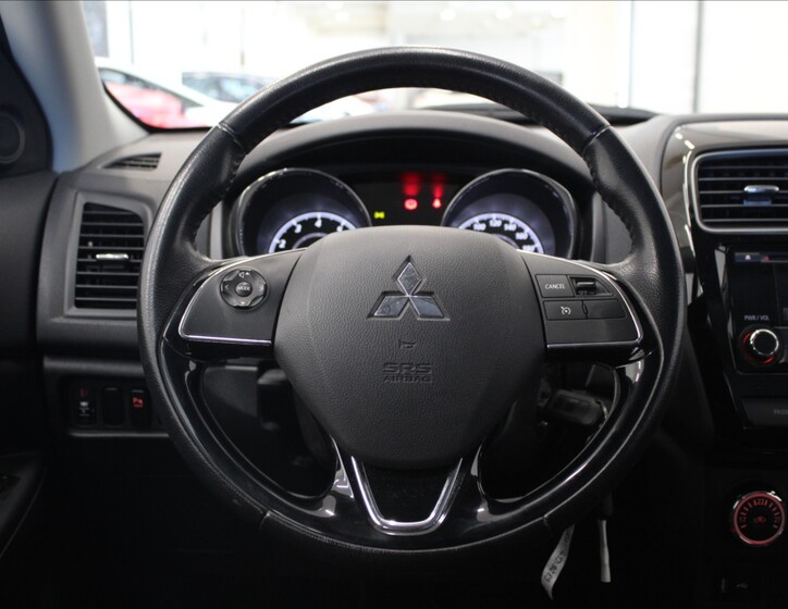 Mitsubishi ASX 9