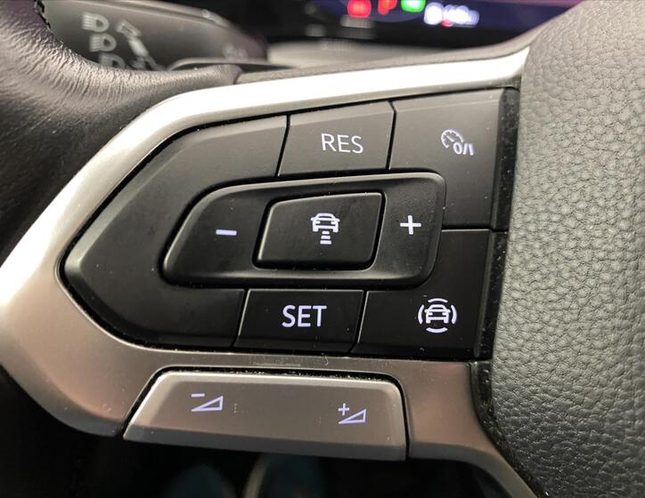 Volkswagen Golf 13