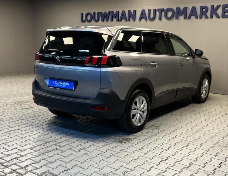 Peugeot 5008 2