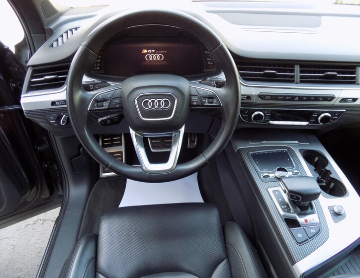 Audi SQ7 24