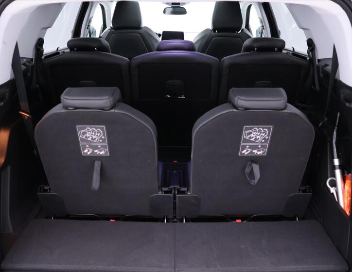 Peugeot 5008 11