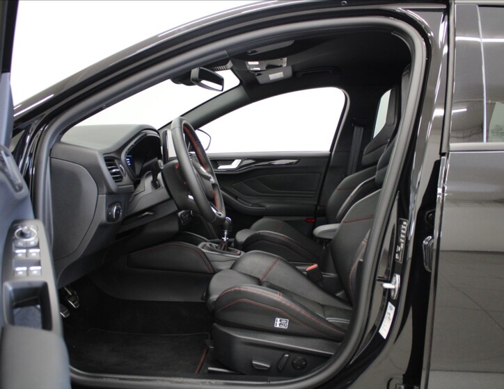 Ford Focus 6